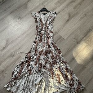 Kivari High Low Dress in Brown and White